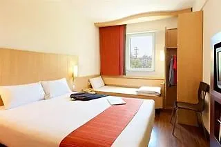 *** Hotel Ibis Shanghai Xujiahui China